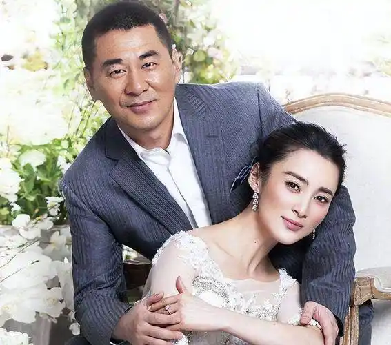 吴越:捧红前男友后被分手,现50岁坚持嫁给自己,和父亲相依为命_陈建斌