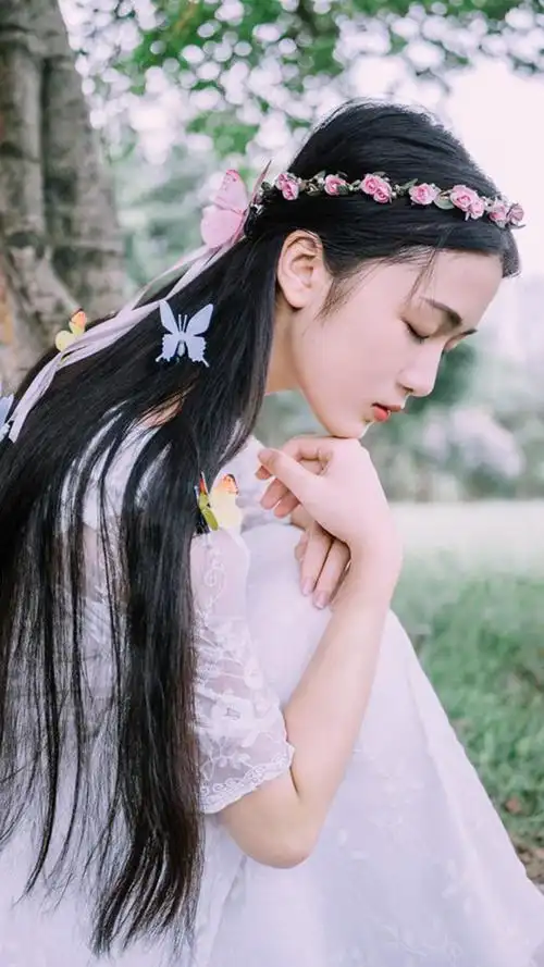 白衣美女气质养眼唯美写真图片手机壁纸