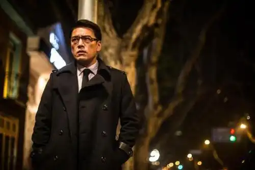 《最好的安排》中王耀庆饰演闫若舟