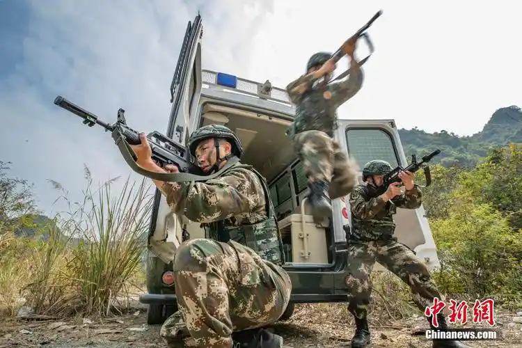 武警广西总队崇左支队开展反恐综合演练