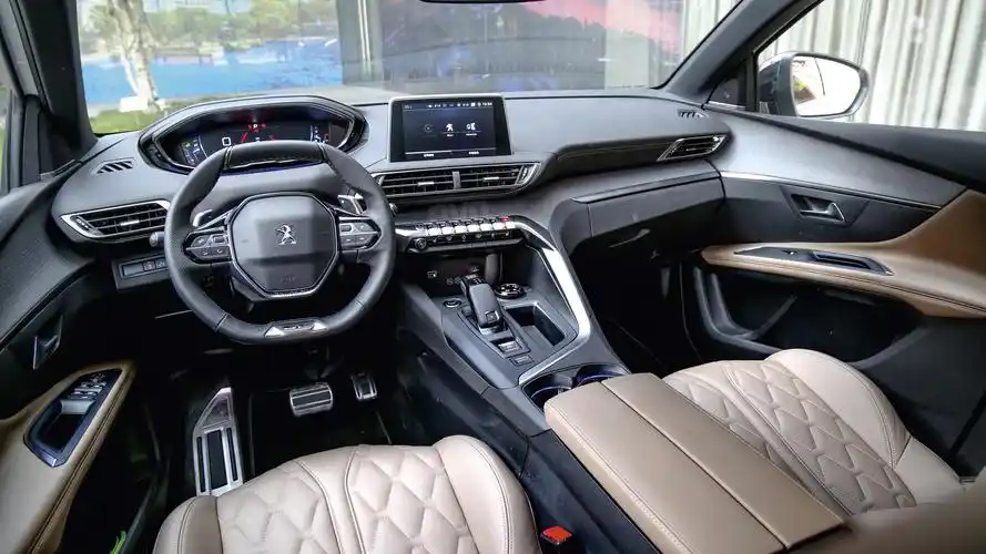 法系7座 试驾东风标致5008 | evo先锋试驾