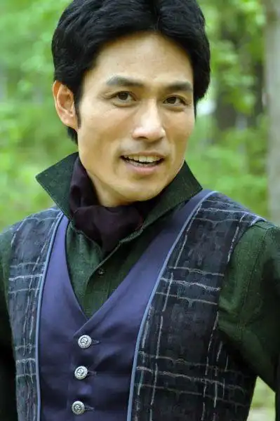 《愤怒的摄影师》刘家良剧照