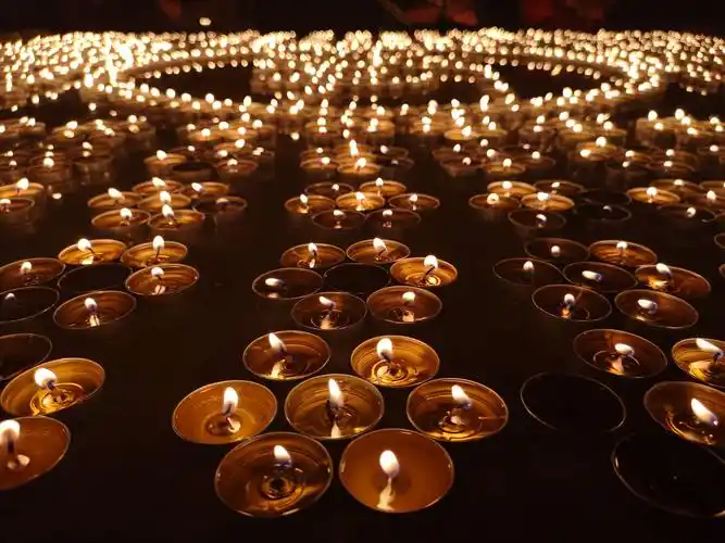 今日寒衣节,为逝去的亲人点一盏心灯,寄哀思,求平安!