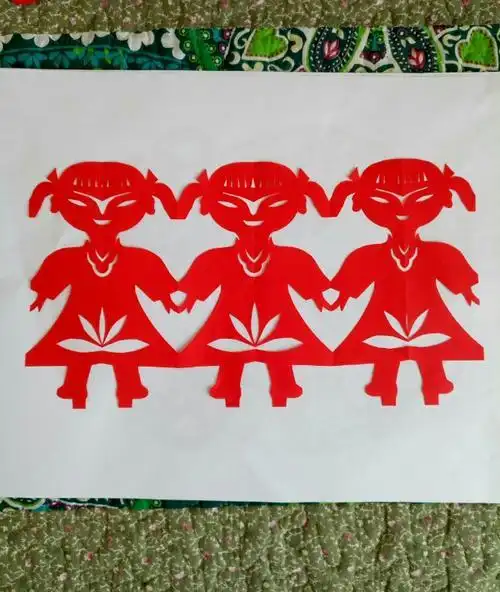 《万众一心》 宅家学剪纸 九拉手娃娃