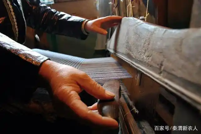 农村现在还有老式织布机和梭子吗?