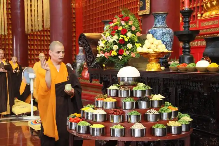 【盂兰盆供洒净】【皈依仪式】【施放瑜伽焰口】