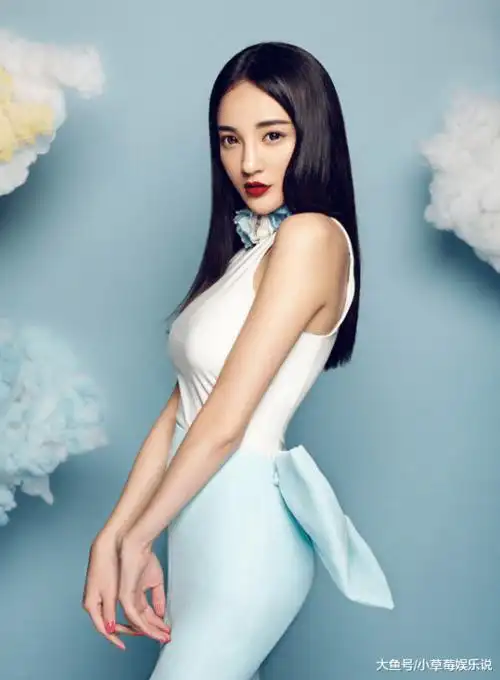 她多次登上春晚舞台, 却遭遇家暴多次堕胎, 如今自杀未遂独自生活