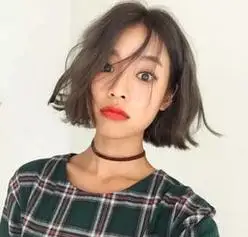 发量少的短发女生适合什么发型