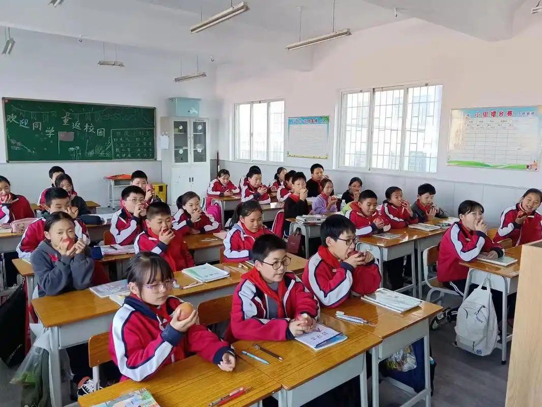 观音堂村小学六年级.#记录孩子的点点滴滴 #希望你们好好学习 - 抖音