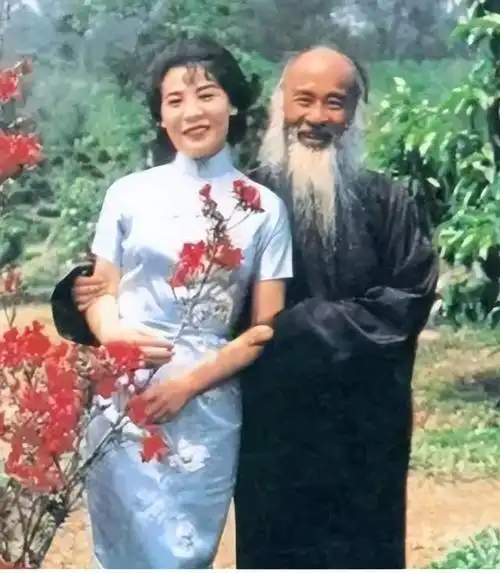 77年潘玉良病逝前留下一特殊遗嘱将潘赞化的表转交给他的后代