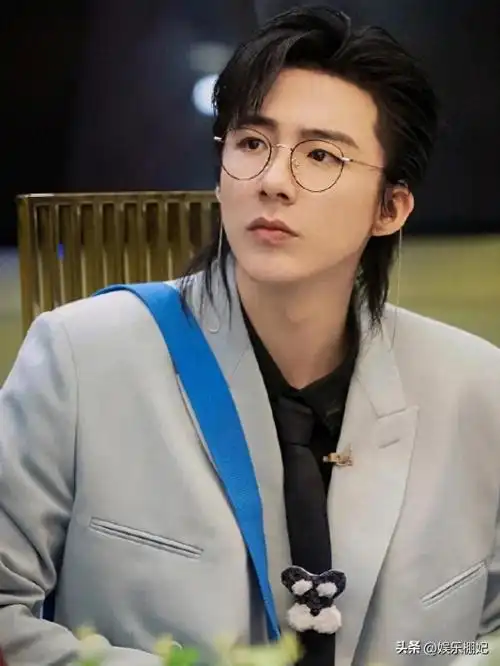 黑色龙瞎盗墓笔记的三个黑瞎子谁演绎的好你喜欢谁演绎的