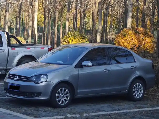 最后的三厢polo.