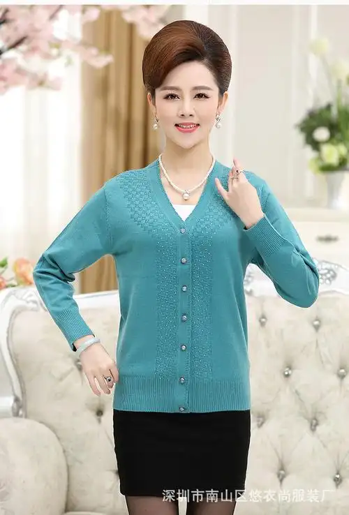 中老年女装秋冬款妈妈装编织毛衣外套开衫女士韩版针织衫地摊货源