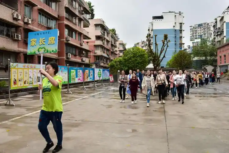 厉兵秣马,决战中考 __自贡解放路中学2019年中考动员大会