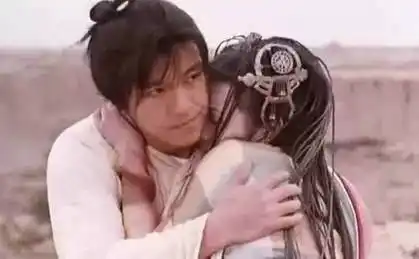 二十年后莫文蔚又唱起这首歌,离开至尊宝白晶晶终于找到一生所爱