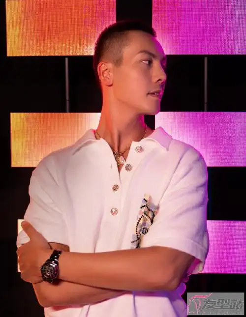 陈伟霆酷炫寸头造型 魅力无限过分帅气_发型站_最新流行发型设计发型