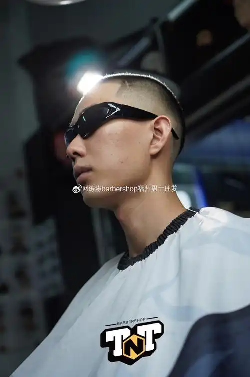 痞帅美式圆寸##火焰雕刻##美式渐变##男士发型##时尚