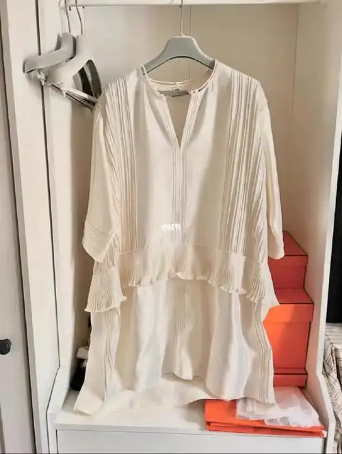 时尚穿搭  #2022秋冬  #爱马仕2022秋冬新款连衣裙