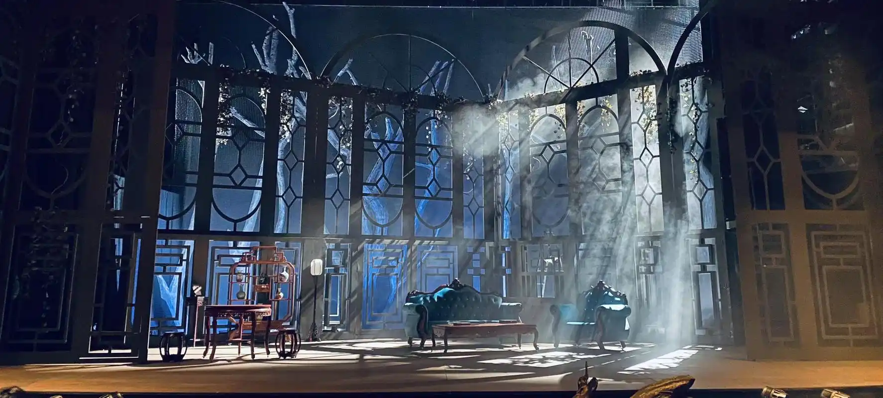 都是讲上海语,为什么沪语话剧《雷雨》比沪剧热度还高?_文艺范_澎湃新