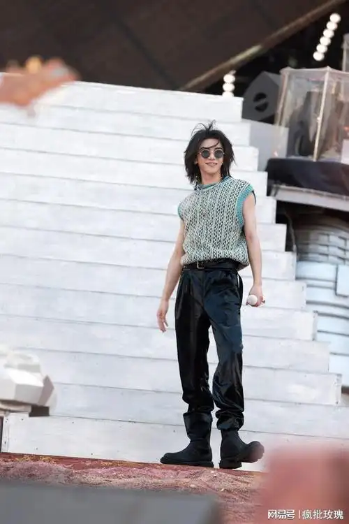 华晨宇造型回顾精选华晨宇演唱会活动造型大赏