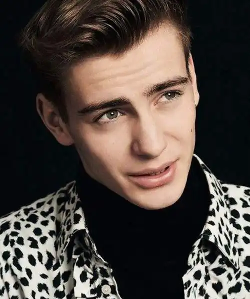 全球十大颜值最高的男模个个都是让你舔屏的美男子