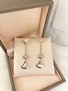 宝格丽扇子耳钉