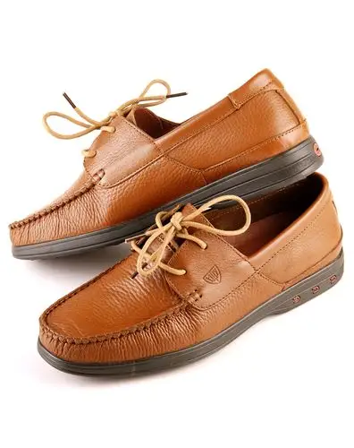 舒适休闲款浅棕色牛皮鞋