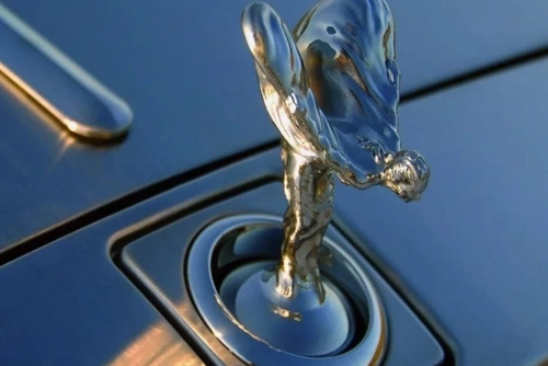 全球最著名的5种立标车,懂车的人都知道,第4个车标值辆保时捷