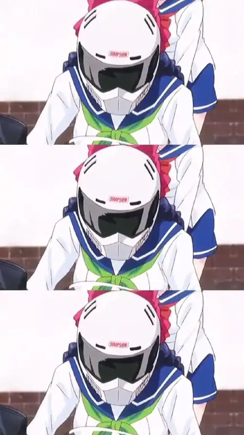 爆音少女,她摘掉头盔应该很可爱吧!