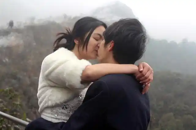 嫁给"扶地魔"老公天天抱怨,生下儿子后,老公不想和她过了_张华