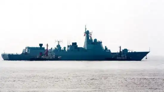 设备,自行制造了中国人民解放军第一艘海军护卫舰——成都舰