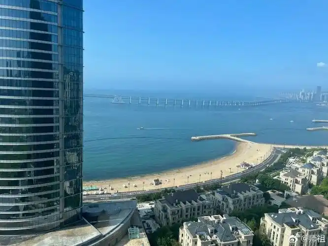 早安,大连大连超话#海边#大连·大连君悦酒店