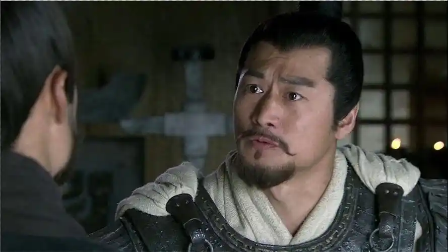 《新三国》第5集03:曹操孙坚联盟,共进洛阳,围追董卓