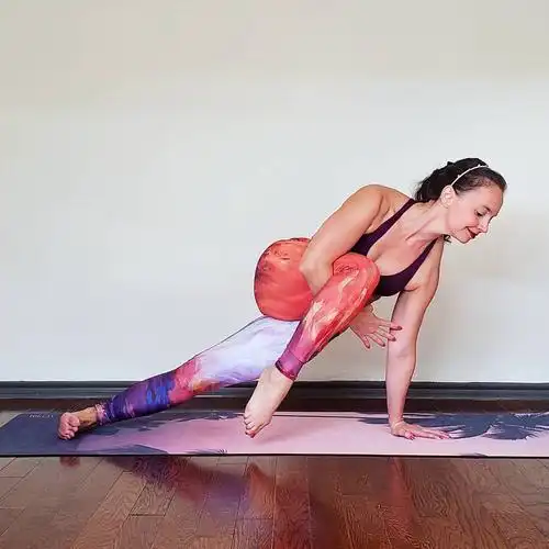 别看陶慧长得很清纯,但是她练起跆拳道的样子,好像谁都不服