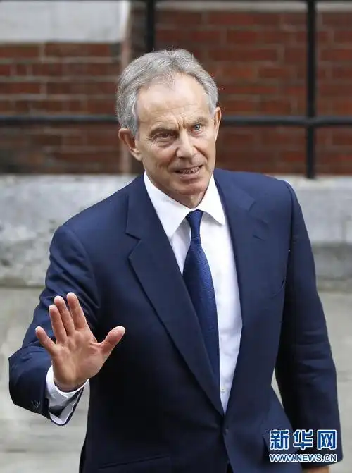 英国前首相布莱尔因窃听丑闻接受质询