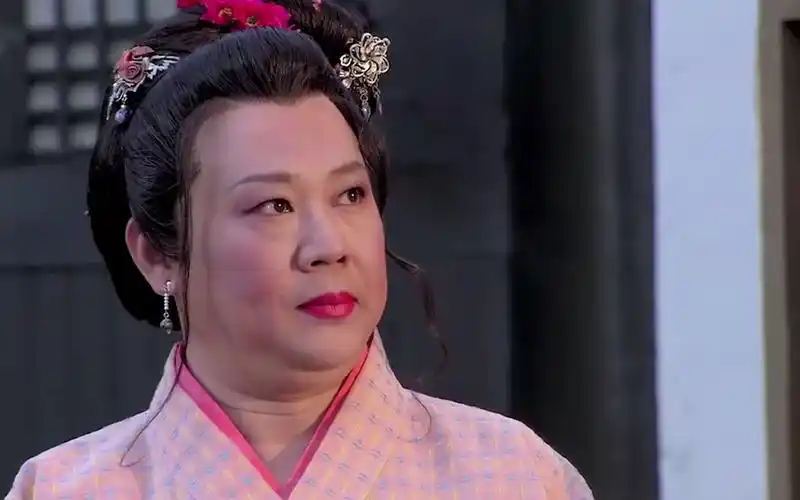 郭德纲影视女装合集虽然一开始有点辣眼但是看久居然觉得好看