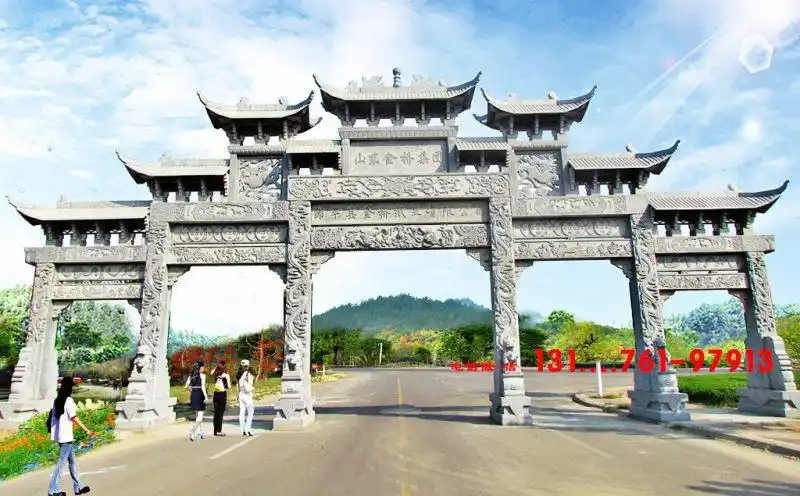 作为古代文化象征之一的牌坊,初是以木为主要材料建造而成,两柱子上架