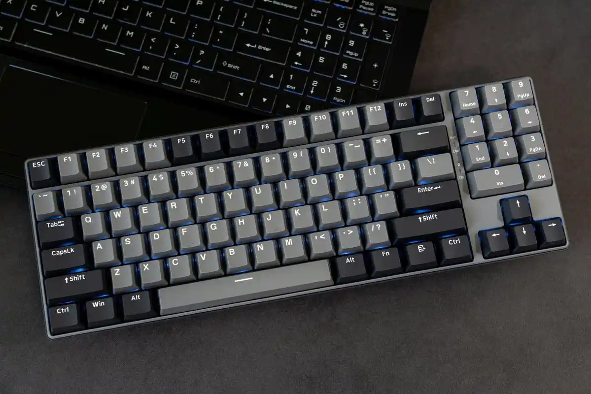 设计简约手感出色,联想小新k3机械键盘上手体验