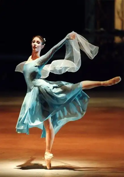 德国慕尼黑芭蕾舞团经典芭蕾舞剧《雷蒙达》