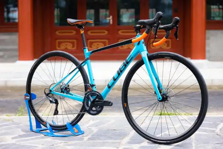 德国cube碳纤维公路车蓝色