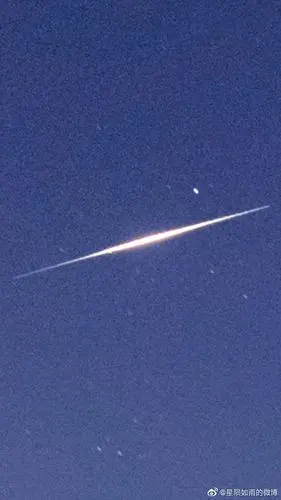 找出来了自己拍摄的三次铱星闪光,它们永远只会停留在照片上了