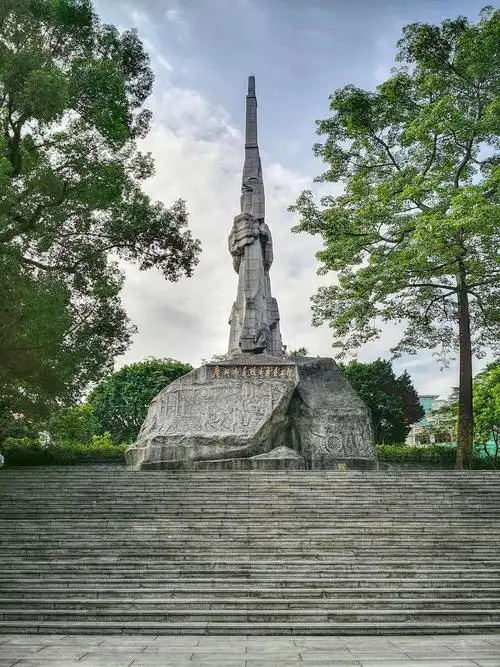 烈士陵园•广州起义纪念碑(多角度) - 牧千城