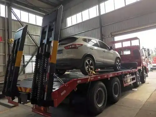 150挖掘机拖车挖掘机拖车拉30吨设备的挖掘机拖板车