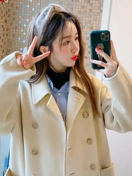 好看女生都这么自拍,10个自拍拍照姿势,学起来