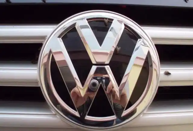 大众车标(大众车标带字母)