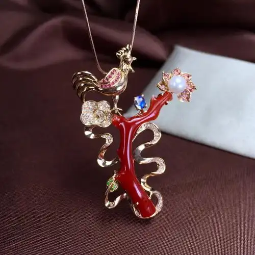 18k金镶天然阿卡珊瑚吊坠