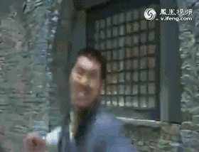 这点上,倒是又和咱的抗日神剧想一块去了——  只不过,咱走的是