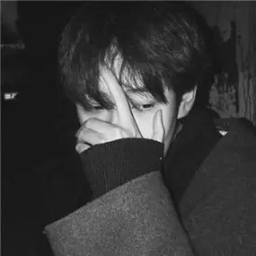 成熟伤感男人头像高清黑白的微信头像成熟男人意境伤感