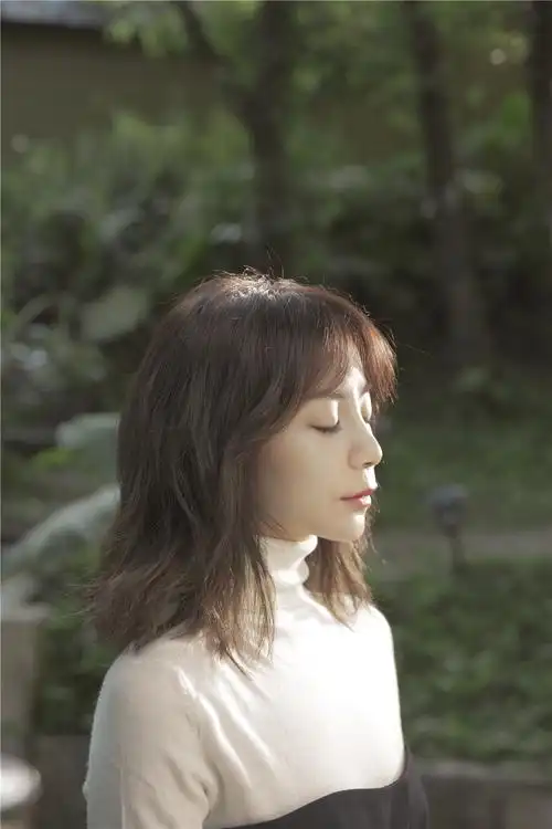 按下回放按钮重启记忆金玟岐《岁月神偷》mv催泪上线