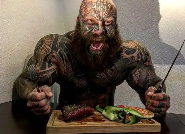 美女与野兽霸道黑帮老大肌肉纹身征服相亲对象